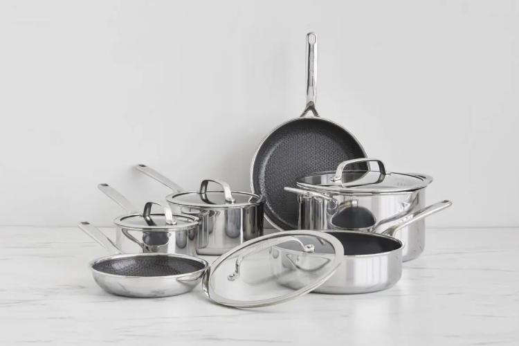 How to Choose Cookware Material — Stainless, Nonstick, Cast Iron or Ceramic?