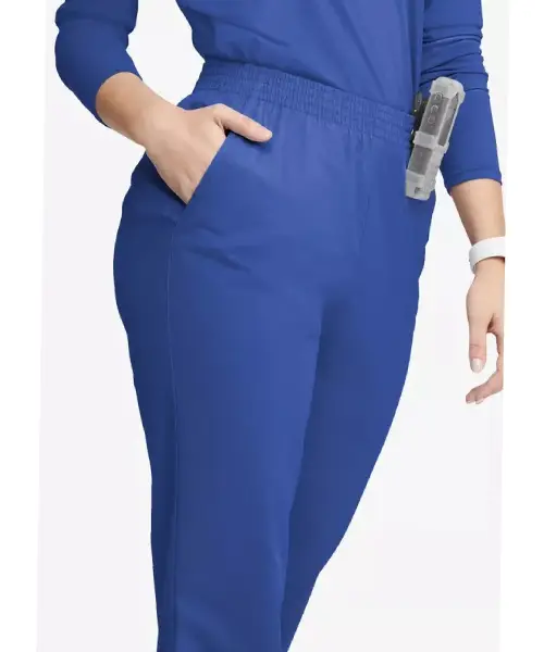 Uniform Advantage: Budget-Friendly Scrubs That Healthcare Workers Rely On